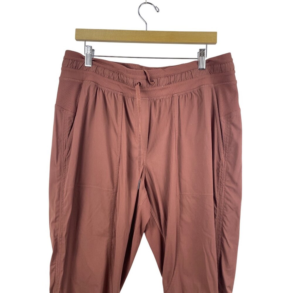 Lululemon Women's 14 Dance Studio Crop Pant Brown Athleisure Yoga - Picture 2 of 7